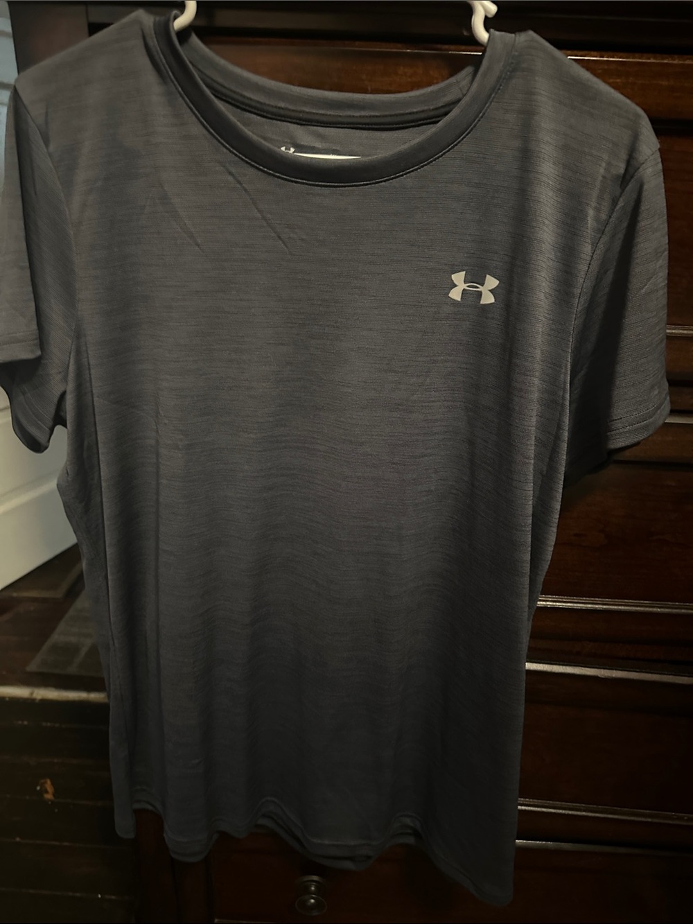 Under Armour women's  Short Sleeve Performance Tee - Dark Gray